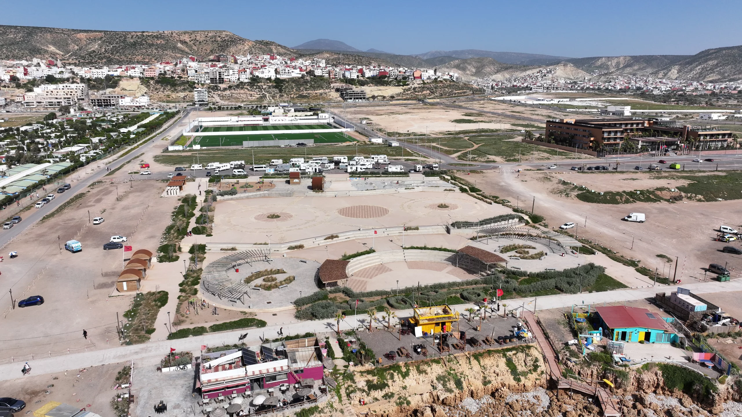Travaux d&rsquo;aménagement du site touristique mitoyen à la plage d’Imourane